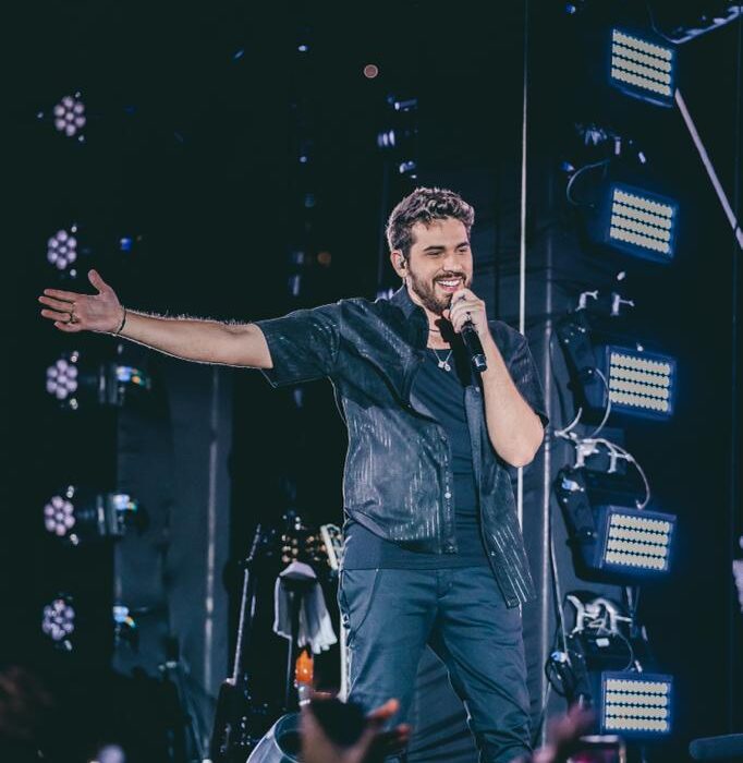 Gustavo Mioto lança terceira parte do DVD de 10 anos com tema de fim do mundo em música de destaque Música