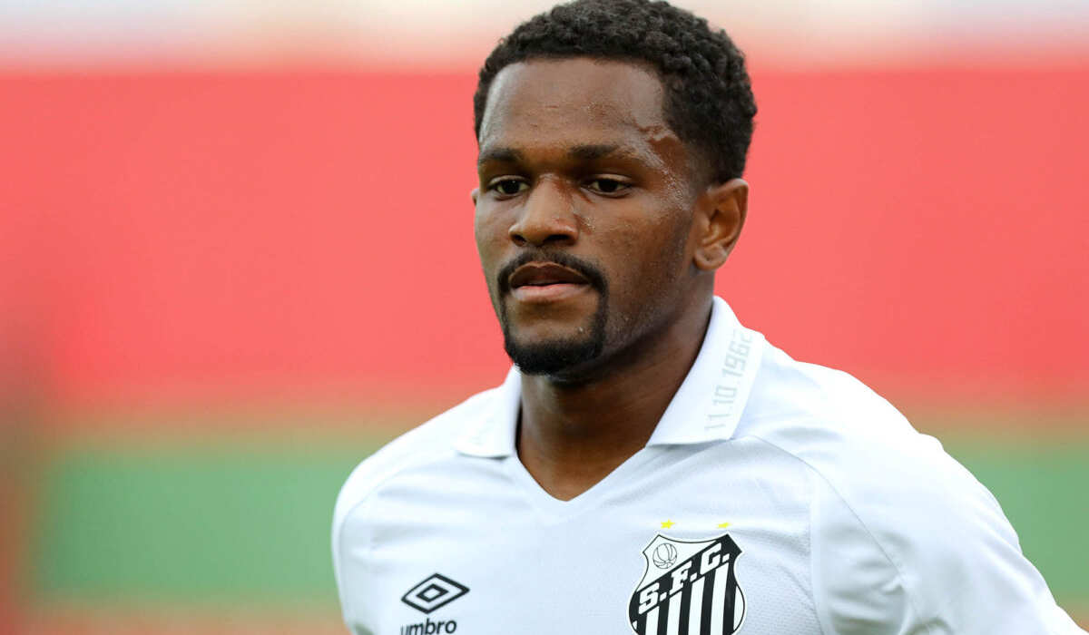 De volta aos campos Renyer marca gol na vitória de Santos no Brasileirão Sub-20 Esporte