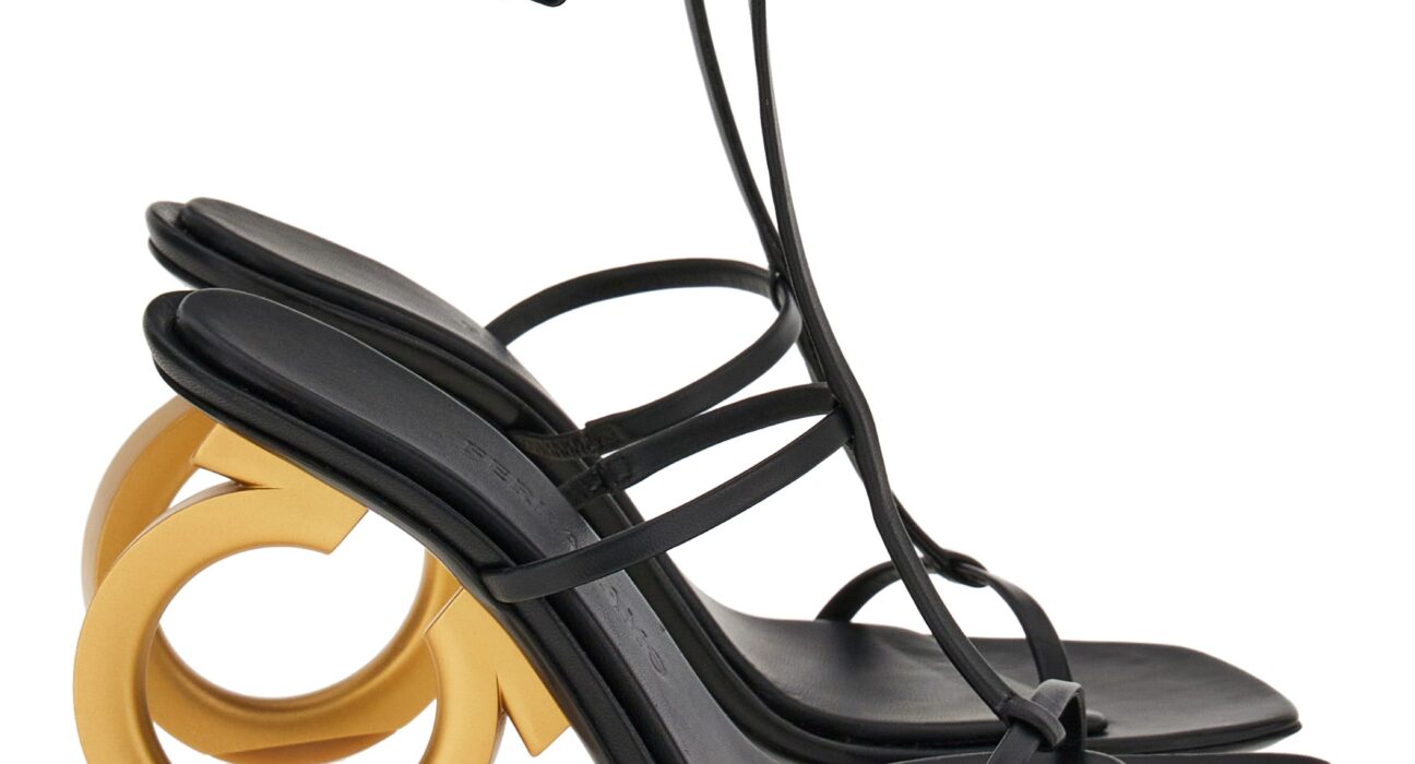 Ferragamo apresenta: sandália Elina para primavera-verão 2023 Moda