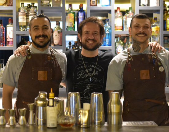 Kauê Txai e Renato Dias, bartenders do Zimbro Cocktails & Co., são semifinalistas do World Class Brasil 2023 Eventos