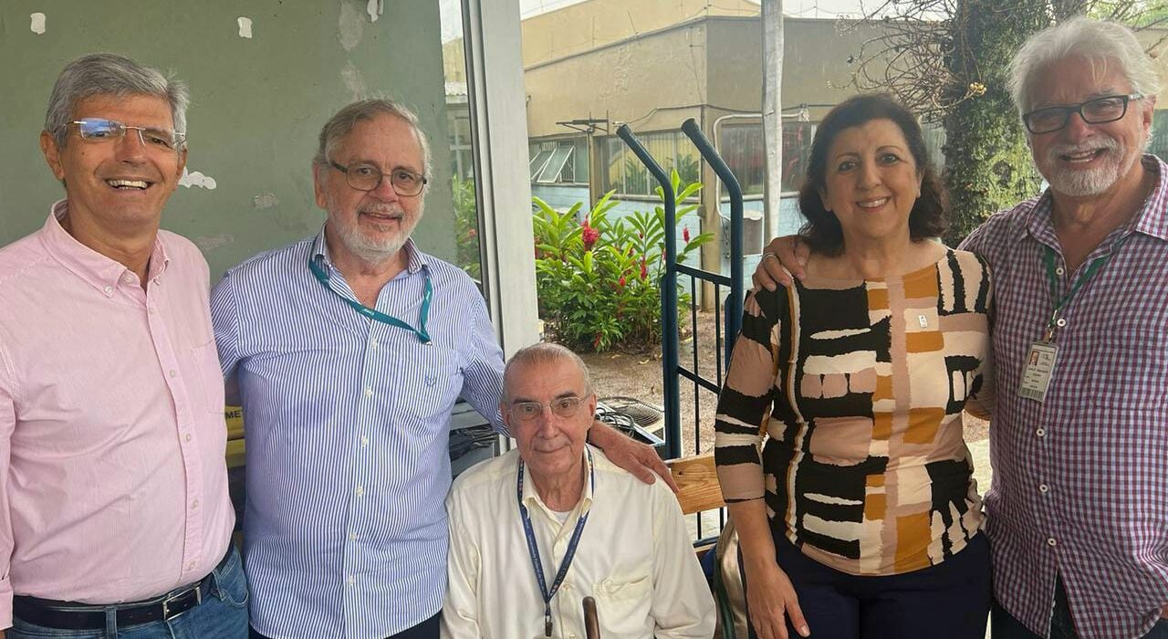 Homenagem a Fernando Peregrino Colunismo Social