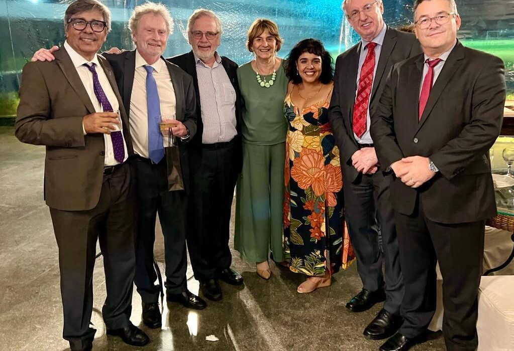 Prêmio Álvaro Alberto Colunismo Social