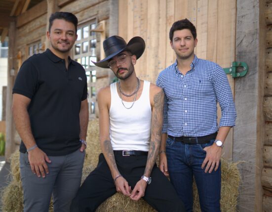 Folks Franquias fecha parceria com o cantor Luan Pereira e lança o AgroBar, um bar temático com ar de fazenda empreendedores