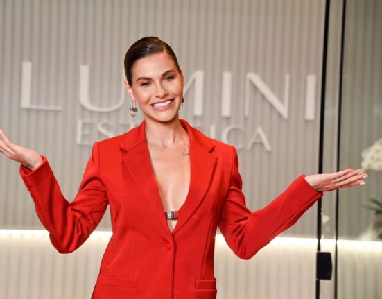 Andressa Suita apresenta unidade modelo da Lumini Estética cinema