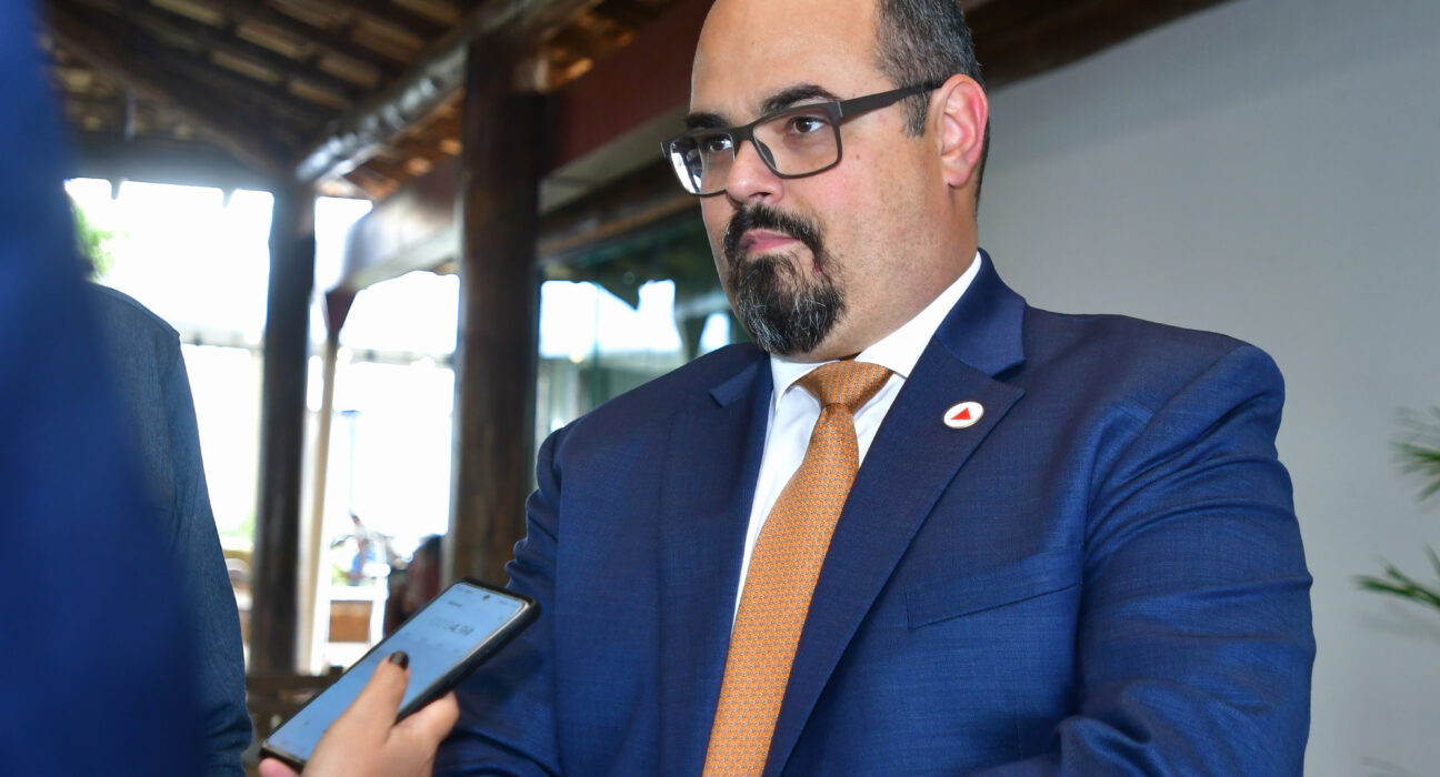 Vice-governador de Minas visita a AgroBrasília Geral