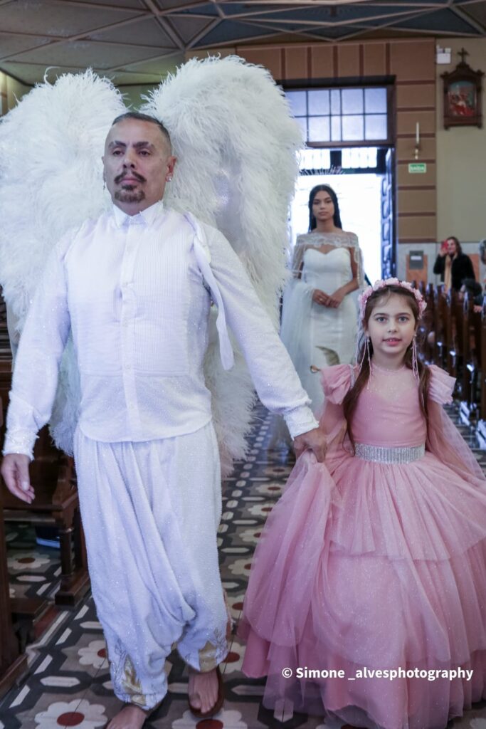 Estilista Edson Eddel promove o primeiro desfile de noivas do mundo dentro de uma igreja Moda