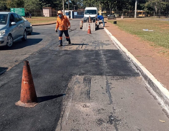 GDF usa 14 toneladas de massa asfáltica em manutenção de vias na Asa Sul Moda