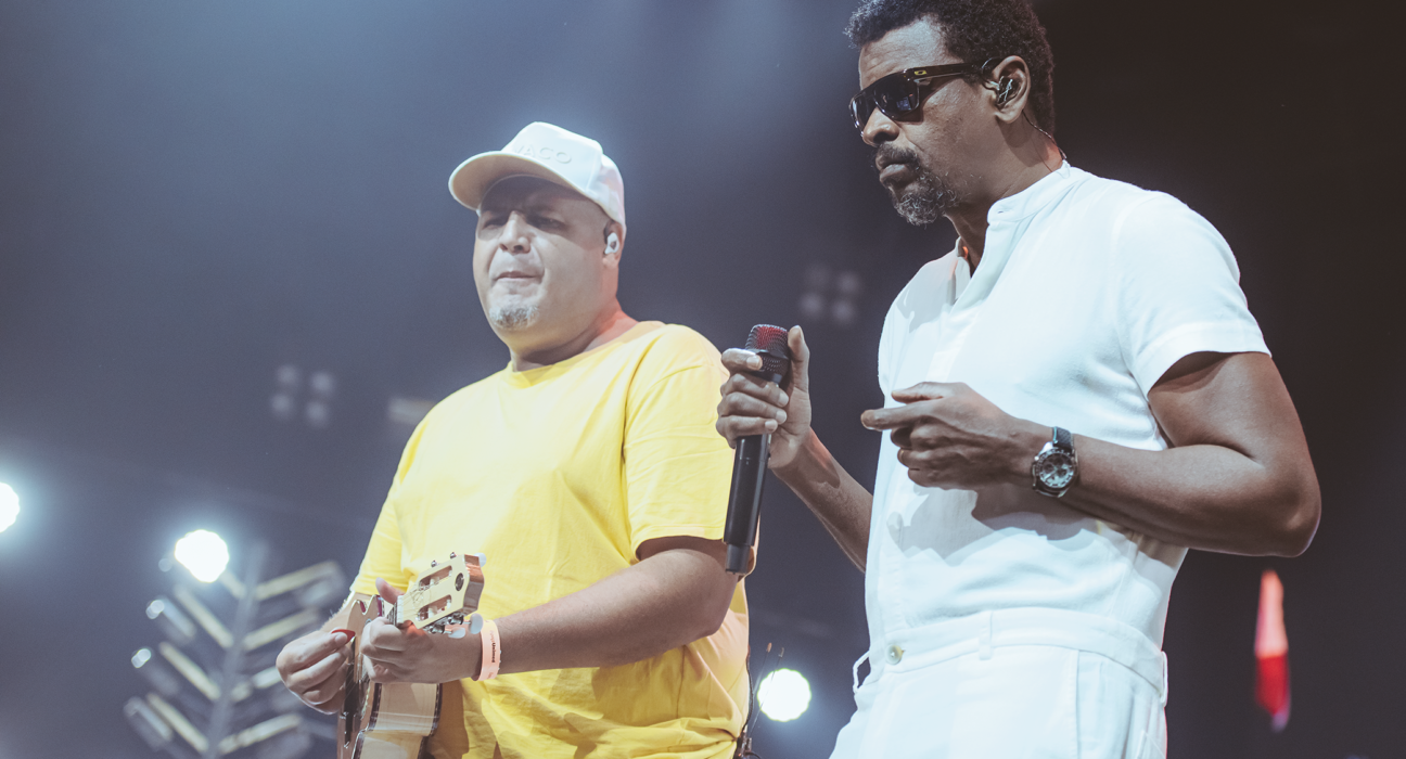 Seu Jorge e Alexandre Pires se apresentam no Espaço Unimed Música