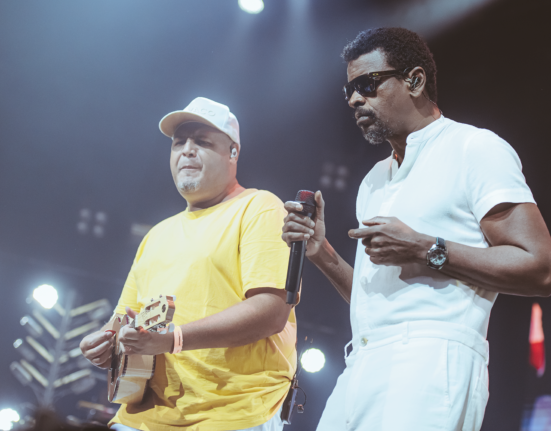 Seu Jorge e Alexandre Pires se apresentam no Espaço Unimed Música