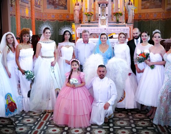 Estilista Edson Eddel promove o primeiro desfile de noivas do mundo dentro de uma igreja Cultura