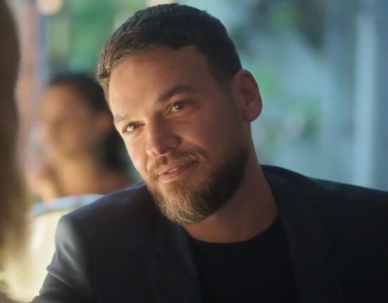 Novela Vai na Fé alcança 12 milhões de visualizações na web, com Emílio Dantas brilhando na pele de um vilão Música