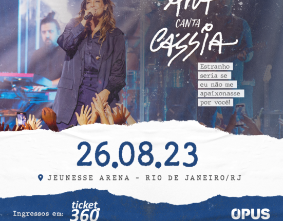 Ana Carolina apresenta o show Estranho Seria Se Eu Não Me Apaixonasse Por Você Nossa Praia