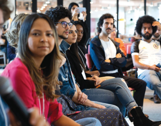 Workshop para influenciadores reúne time com cinco milhões de seguidores Nossa Praia