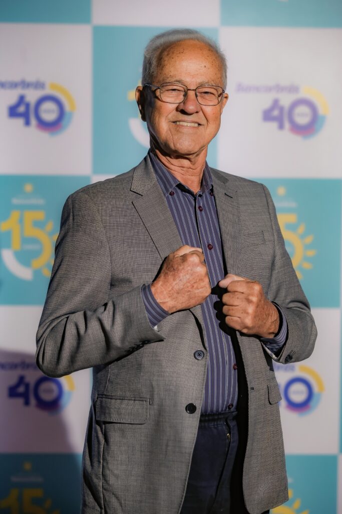 Bancorbrás celebra 40 anos Colunismo Social