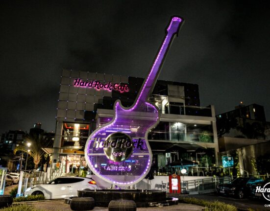 Hard Rock Cafe Curitiba recebe o prêmio de melhor franquia do mundo Eventos