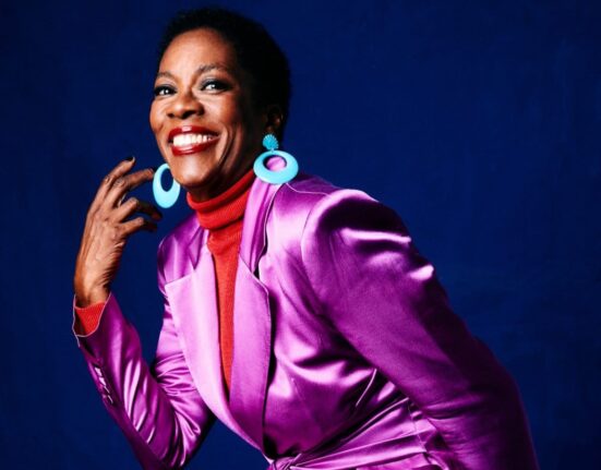 Leila Maria, na Julieta de Serpa Colunismo Social