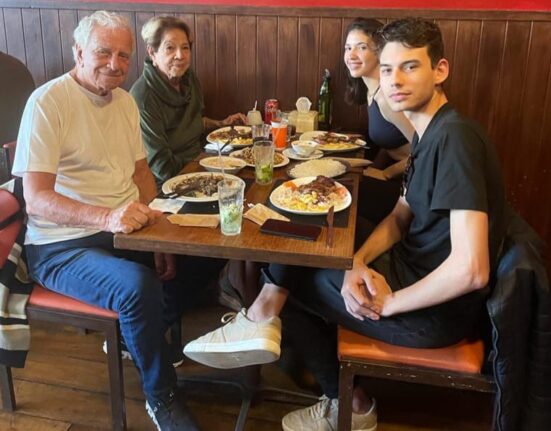 Início das comemorações Colunismo Social