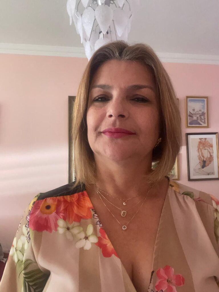 Jornalista de Brasília é quase tirada a força da Supervisão de Comunicação da Câmara Distrital Notícias