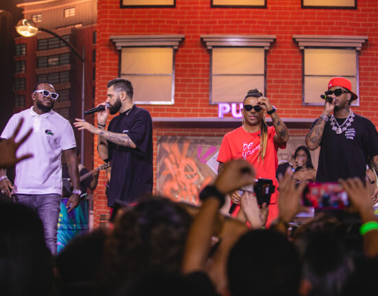 Akatu lança primeira faixa do DVD "Akatu in The City", com participações de Djonga e Chris MC Notícias