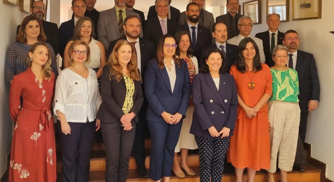 Cooperação entre as administrações tributárias da Espanha e do Brasil Internacional