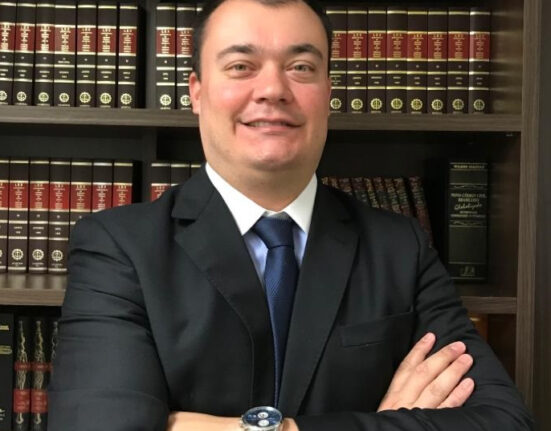 Caso Larissa Manoela: implicações legais esbarram até na esfera penal Rio de janeiro