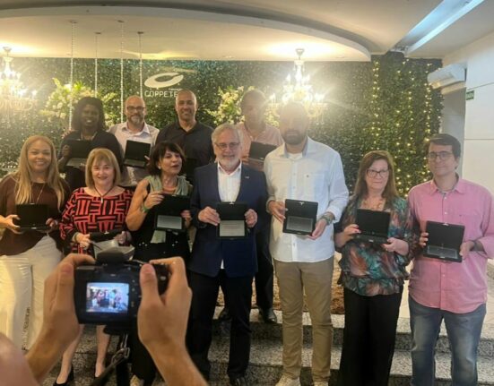 Homenagem da Fundação COPPETEC Colunismo Social