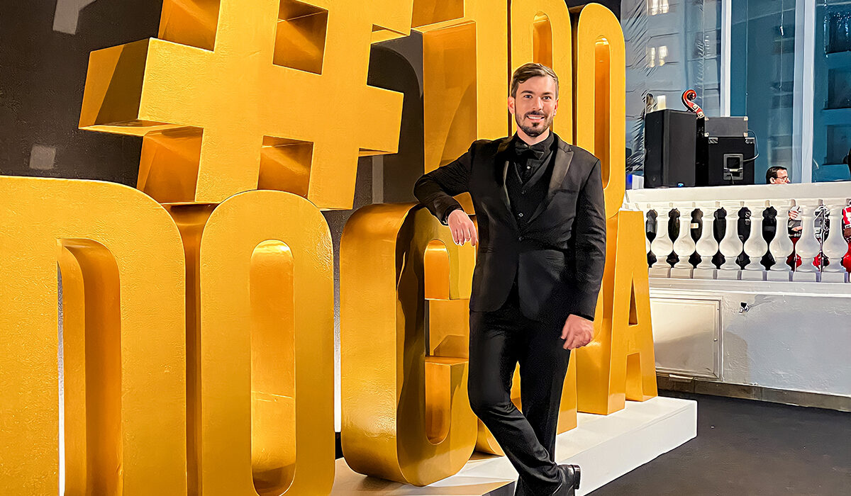 RP Alan Victor marca presença na comemoração dos 100 anos do Copacabana Palace Colunismo Social