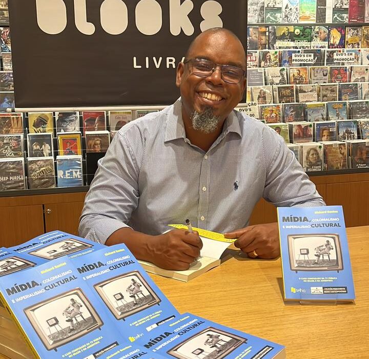 Richard Santos lança o livro "Mídia, colonialismo e imperialismo cultural: o caso comparado da TV pública no Brasil e na Argentina" Cultura