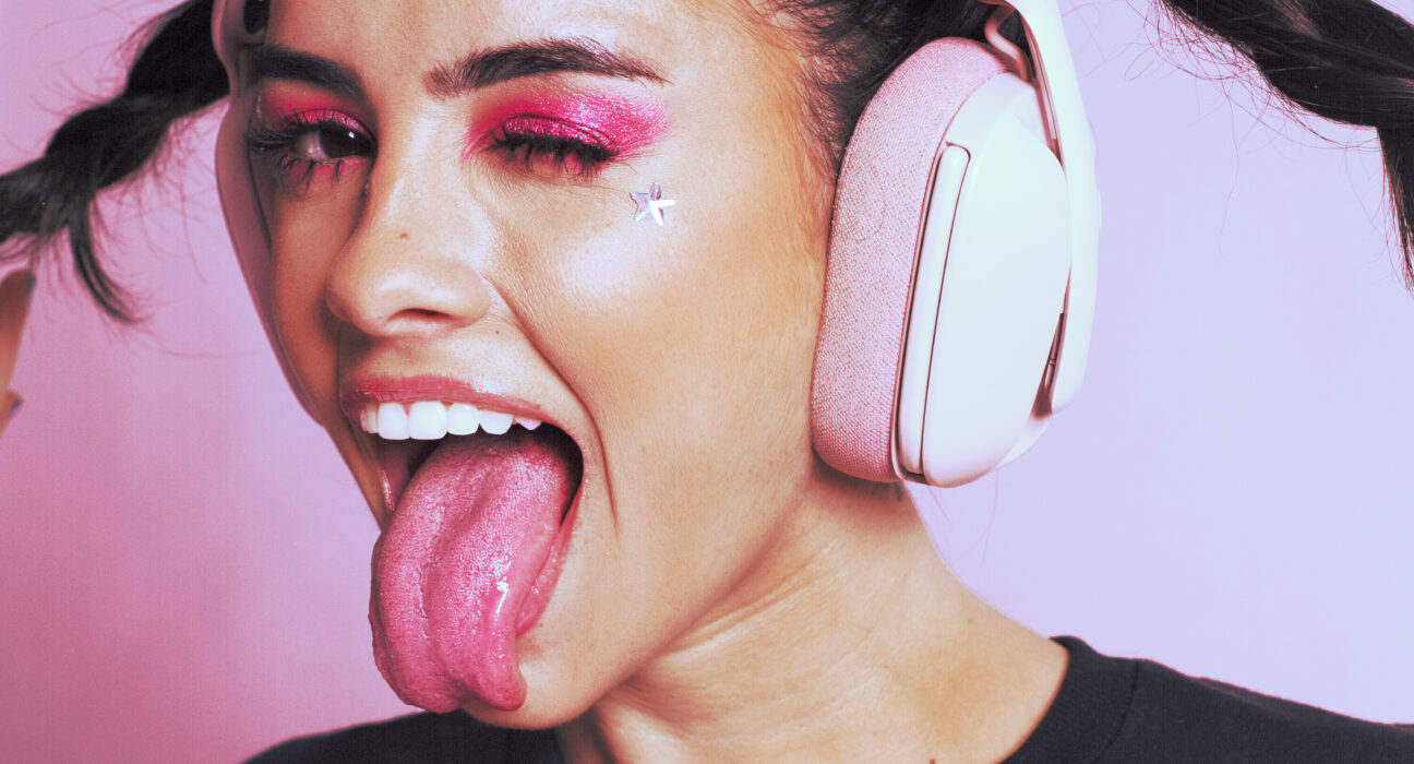 Super Saffira lança o EP Super Lua, abordando saudade, coragem e fé Música