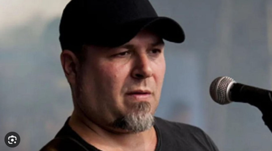 Mingau passou por uma cirurgia intracraniana. Dr. Wuilker Knoner, neurocirurgião e presidente da SBN, explica procedimento Celebridades