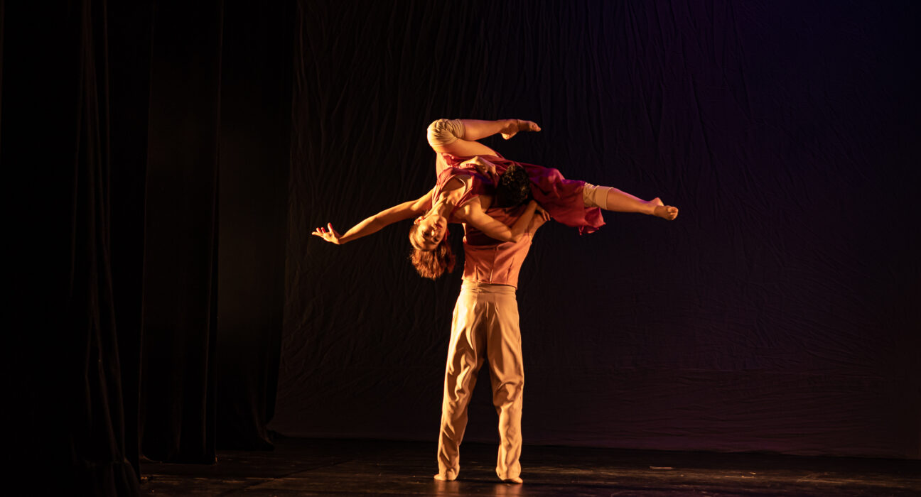 Espetáculo "CHICO, CANTO E CORPO" atravessa o Atlântico Colunismo Social