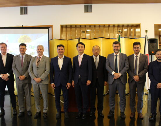 Brasil e Japão celebram nova era para o turismo Celebridades