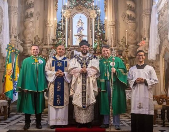 A festa da padroeira Colunismo Social