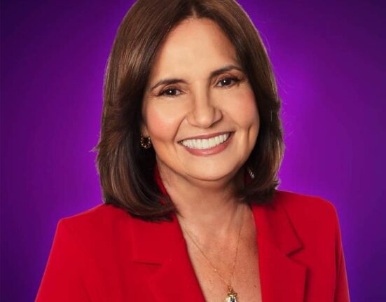 70 anos da Petrobrás Colunismo Social