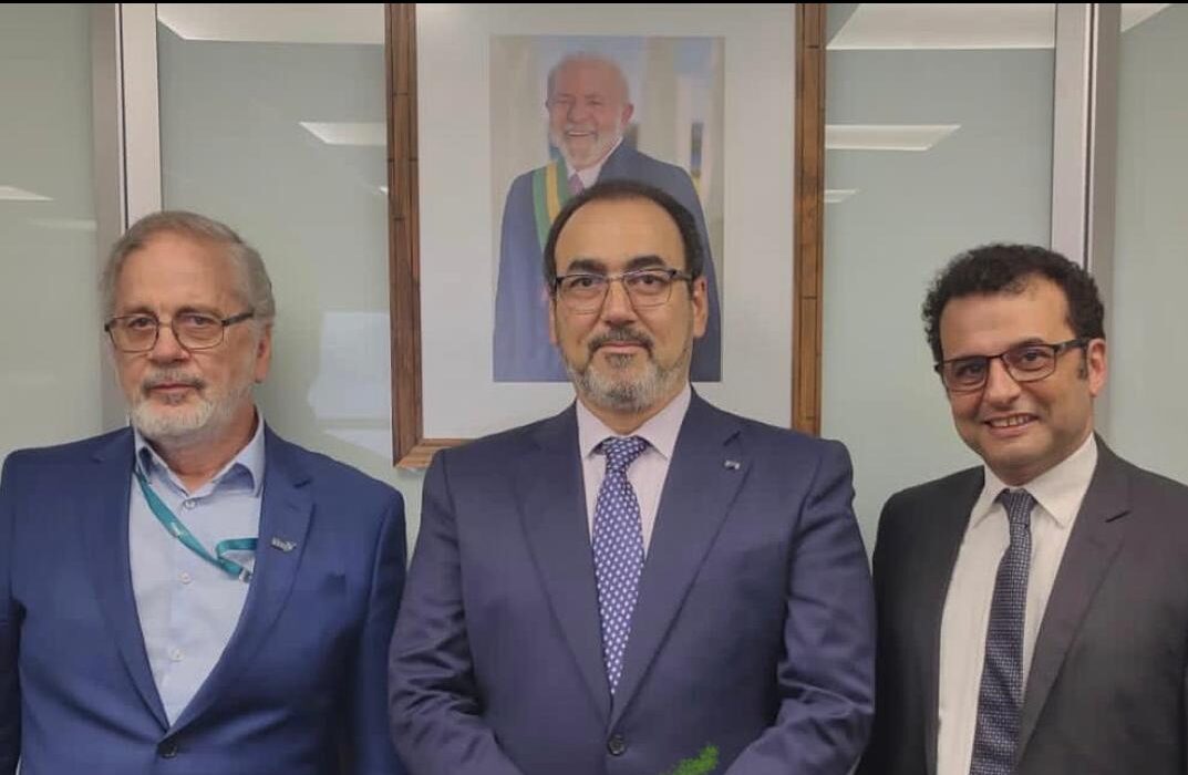 Corporação Andina de Fomento Colunismo Social