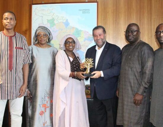 Intercâmbio entre o Brasil e Senegal Colunismo Social