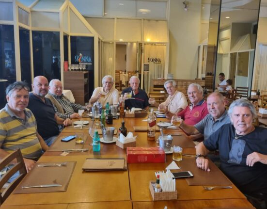 Um brinde tricolor Colunismo Social