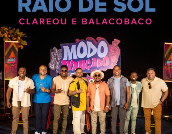 Grupo Clareou lança versão de “Raio De Sol” com Balacobaco construção