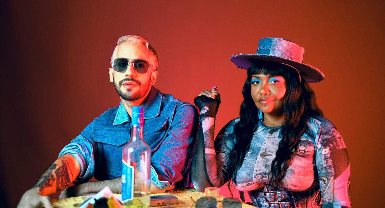 Romero Ferro se une à Gaby Amarantos para lançar nova versão de "Em Plena Lua de Mel", sucesso de Reginaldo Rossi Música