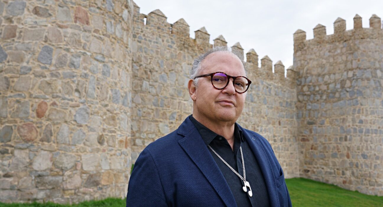 uilherme Arantes estreia turnê 2023 na região Centro-Oeste Na capital federal o cantor se apresenta com a Orquestra Brasília Sinfônica em 29 de outubro no Ulysses Centro de Convenções Eventos