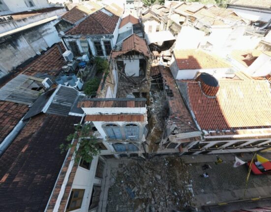 Tragédia Cultural Colunismo Social