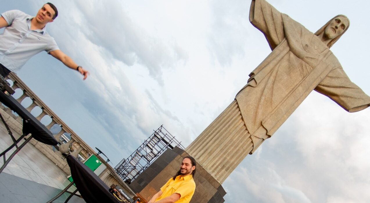 O Cristo Redentor De Braços Abertos Para a Música Eletrônica Música