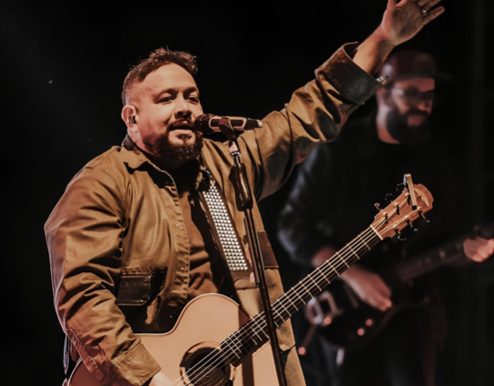 Fernandinho traz a turnê do álbum “Único”, indicado ao Grammy Latino Eventos