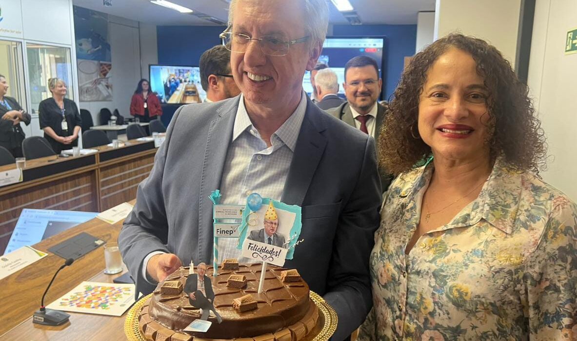 Homenagem e Encontros na FINEP Colunismo Social