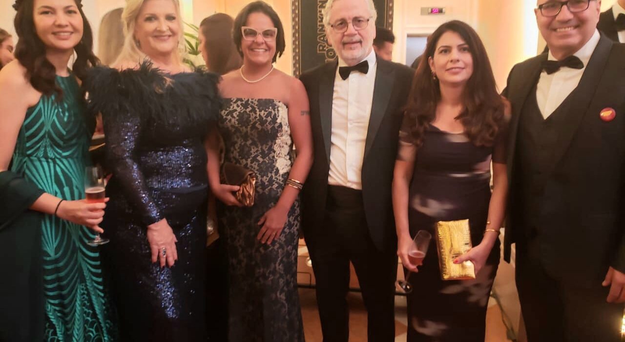 FINEP, em noite de premiação Colunismo Social