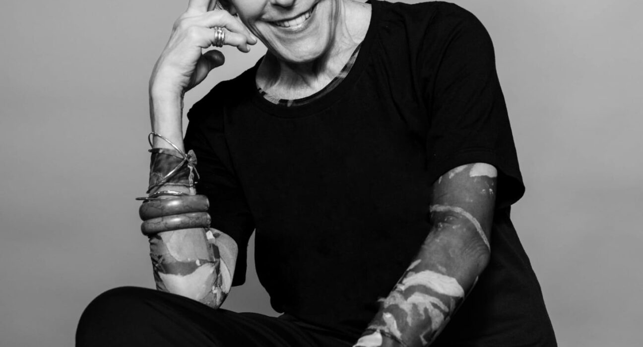 Com uma linguagem cativante, Sylvia Loeb levanta véus sobre o feminino e utiliza as lentes da psicanálise para retratar as muitas mulheres que passaram por sua vida Cultura