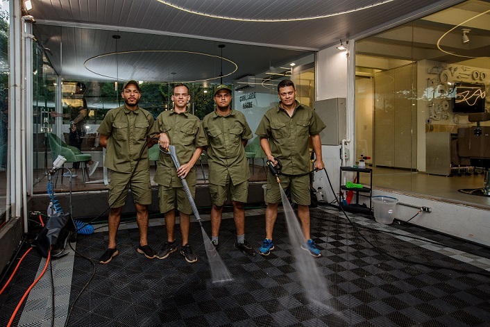 Carbearia: inovador empreendimento brasiliense oferece soluções para o acelerado cotidiano do público masculino urbano Beleza