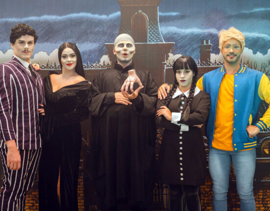 Travessuras e bailinho de Halloween no Boulevard Shopping Exposição