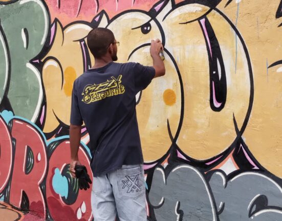 Urbanicidade promove protagonismo artístico com oficinas de dança e grafite em escolas públicas Cultura