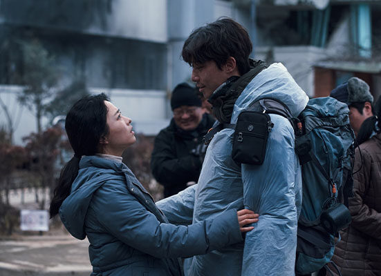 Paris Filmes divulga trailer de 'Sobreviventes - Depois do Terremoto', novo filme sul-coreano Arquitetura